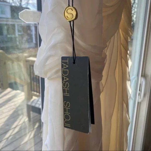 Tadashi Shoji One Shoulder Ivory Chiffon Gown / Wedding Dress Size 12 - Picture 9 of 10